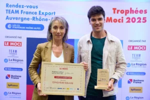 Max Gautier d'Ephemere Square recevant le Prix Coup de Cœur du Jury aux Trophées MOCI et Team France Export.